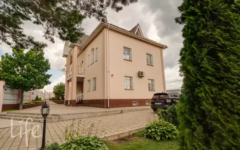 2-этажный коттедж 563 м² с отделкой