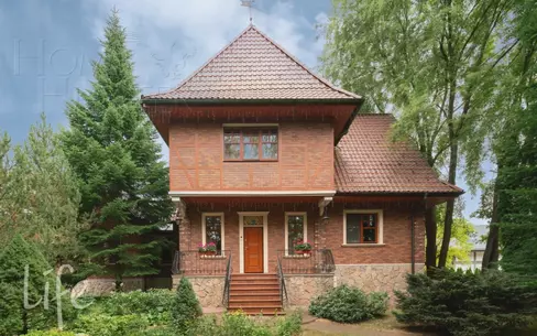 2-этажный коттедж 320 м² с отделкой