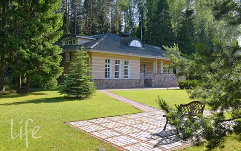 2-этажный коттедж 570 м² с отделкой