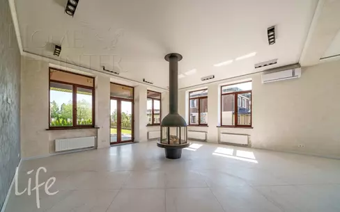 2-этажный коттедж 400 м² с отделкой