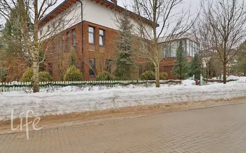 3-этажный коттедж 900 м² с отделкой