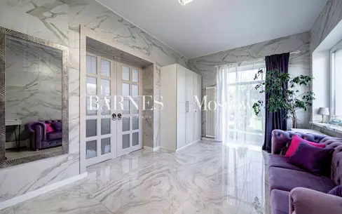 2-этажный коттедж 328 м² с отделкой