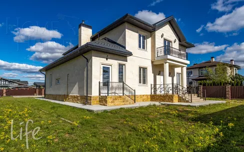 2-этажный коттедж 310 м² с отделкой