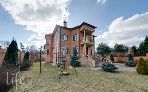 2-этажный коттедж 818 м² с отделкой