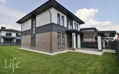 2-этажный коттедж 250 м² с отделкой