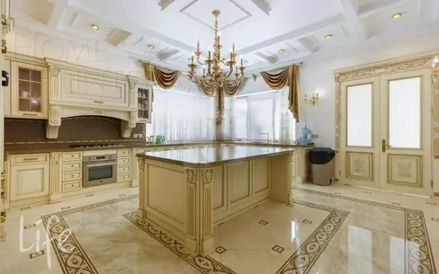 2-этажный коттедж 612 м² с отделкой