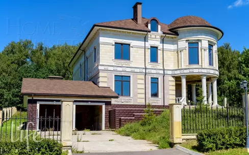 2-этажный коттедж 858 м² без отделки