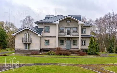 2-этажный коттедж 560 м² с отделкой