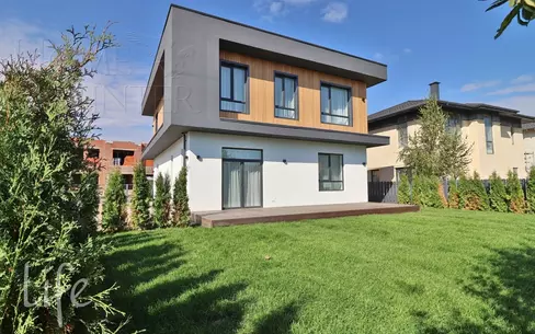 2-этажный коттедж 193 м² с отделкой