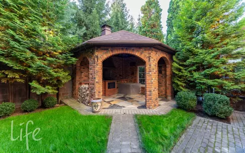 3-этажный таунхаус 293 м² с отделкой