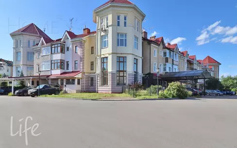 3-этажный таунхаус 408 м² с отделкой