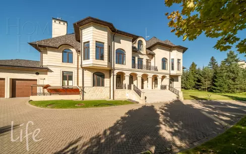 2-этажный коттедж 2 800 м² без отделки