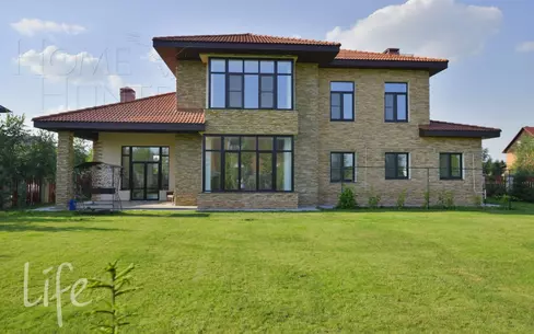 2-этажный коттедж 357 м² с отделкой