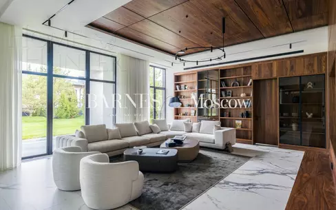 2-этажный коттедж 705 м² с отделкой