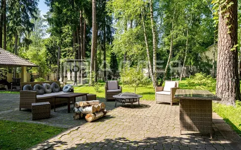 2-этажный коттедж 850 м² с отделкой