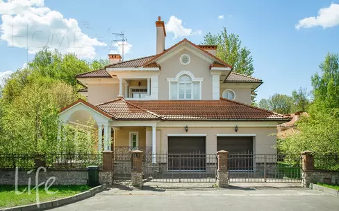 2-этажный коттедж 495 м² с отделкой