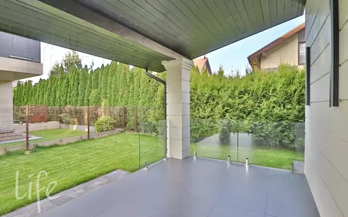 2-этажный коттедж 240 м² с отделкой