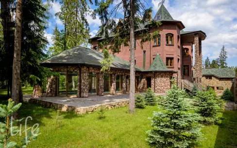 2-этажный коттедж 1 500 м² с отделкой