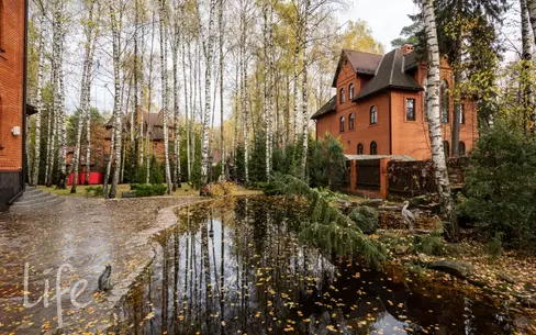 3-этажный коттедж 1 000 м² с отделкой