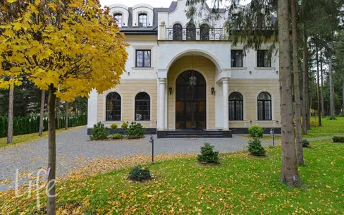 2-этажный коттедж 800 м² с отделкой