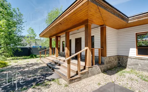 1-этажный коттедж 240 м² с отделкой