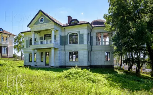 2-этажный коттедж 869 м² без отделки