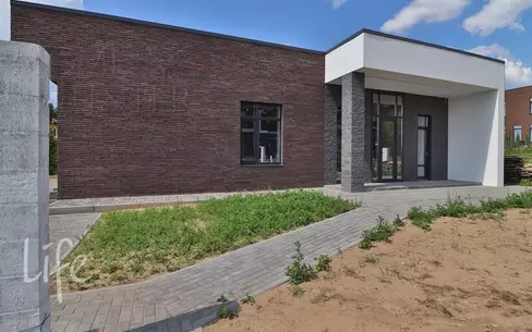 1-этажный коттедж 250 м² без отделки