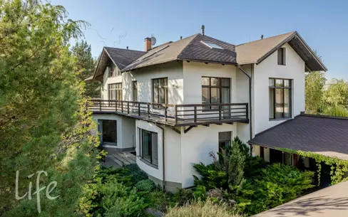 2-этажный коттедж 1 375 м² с отделкой