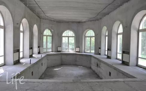 2-этажный коттедж 1 350 м² без отделки