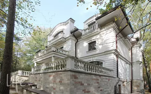 2-этажный коттедж 900 м² без отделки