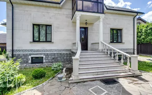 2-этажный коттедж 360 м² с отделкой