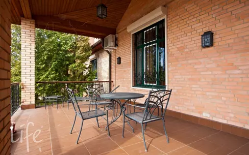 2-этажный коттедж 916 м² с отделкой