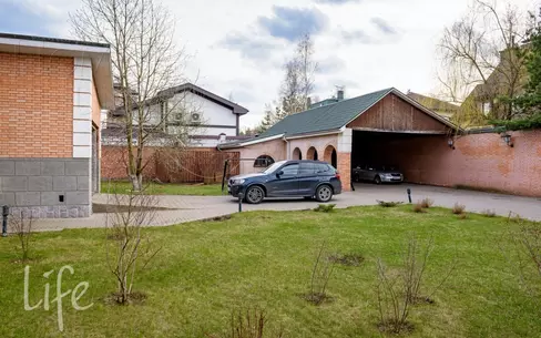 3-этажный коттедж 780 м² с отделкой