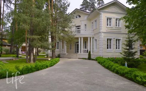 2-этажный коттедж 860 м² с отделкой