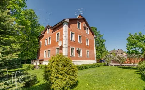 3-этажный коттедж 770 м² с отделкой