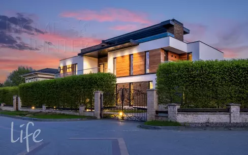 2-этажный коттедж 550 м² с отделкой