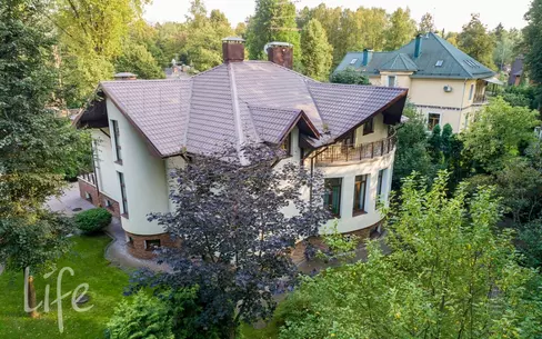 2-этажный коттедж 600 м² с отделкой