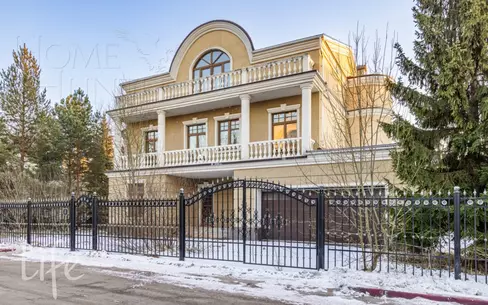 2-этажный коттедж 600 м² без отделки