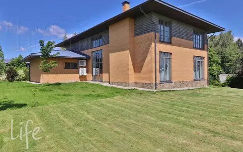 2-этажный коттедж 423 м² с отделкой