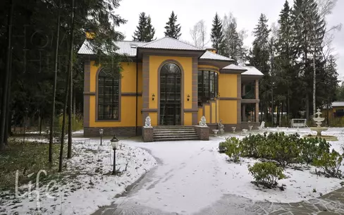 2-этажный коттедж 1 500 м² с отделкой