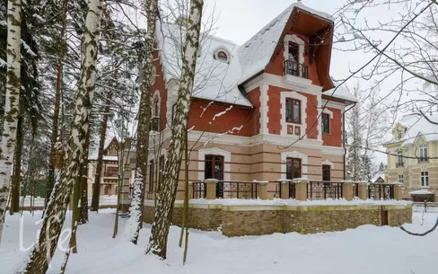 2-этажный коттедж 702 м² с отделкой