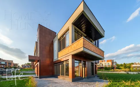 3-этажный коттедж 280 м² с отделкой