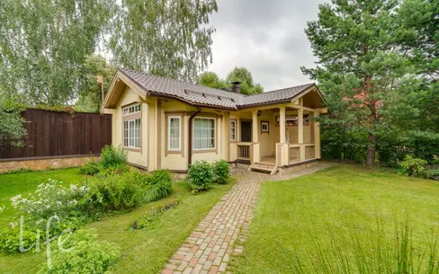 2-этажный коттедж 250 м² с отделкой