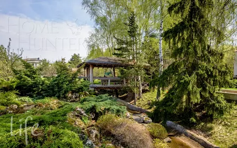 3-этажный коттедж 2 400 м² с отделкой