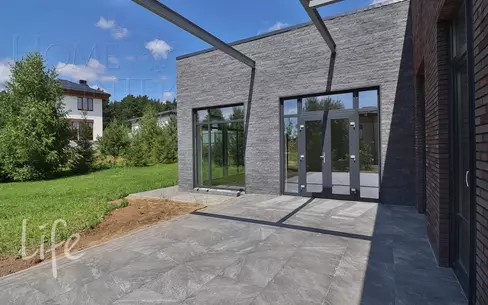 1-этажный коттедж 250 м² без отделки