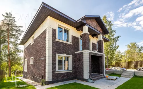 2-этажный коттедж 240 м² с отделкой