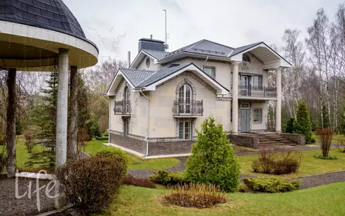 2-этажный коттедж 560 м² с отделкой