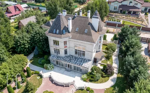 2-этажный коттедж 800 м² с отделкой