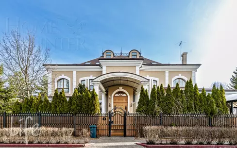 2-этажный коттедж 1 000 м² с отделкой