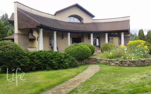 1-этажный коттедж 250 м² с отделкой